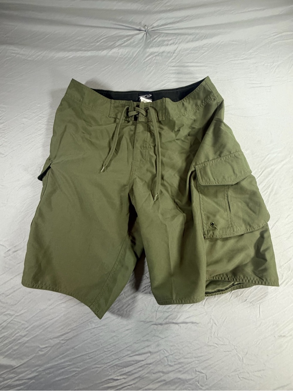 Hawaiian Performance Surfwear Men’s Green Board Shorts 32 Pockets